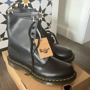 Dr Martens 1460 Smooth Leather Lace Up Boots